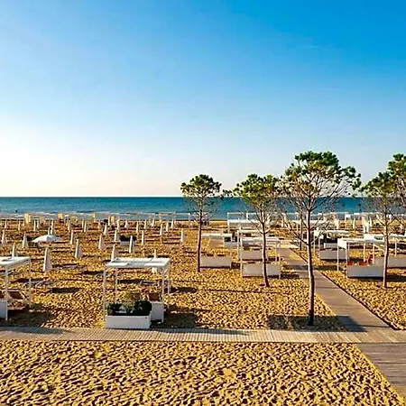 Otel Comfy Flat 600m From The Sea With